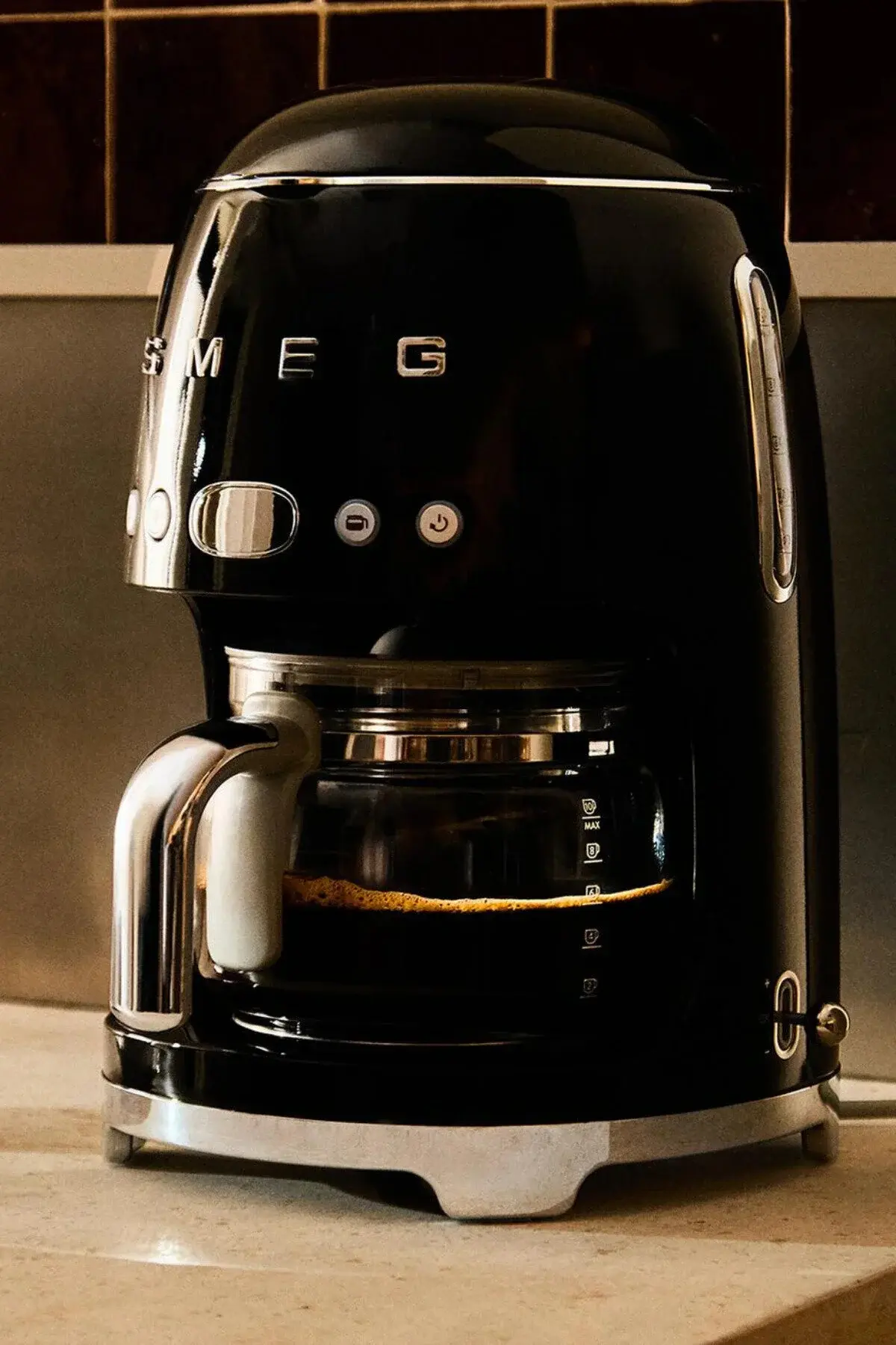 Smeg Siyah Filtre Kahve Makinesi DCF02BLEU