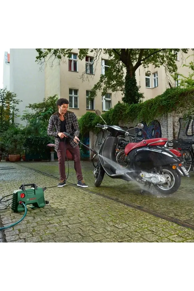 Bosch Easy Aquatak 120 Basınçlı Yıkama Makinesi - 06008A7901