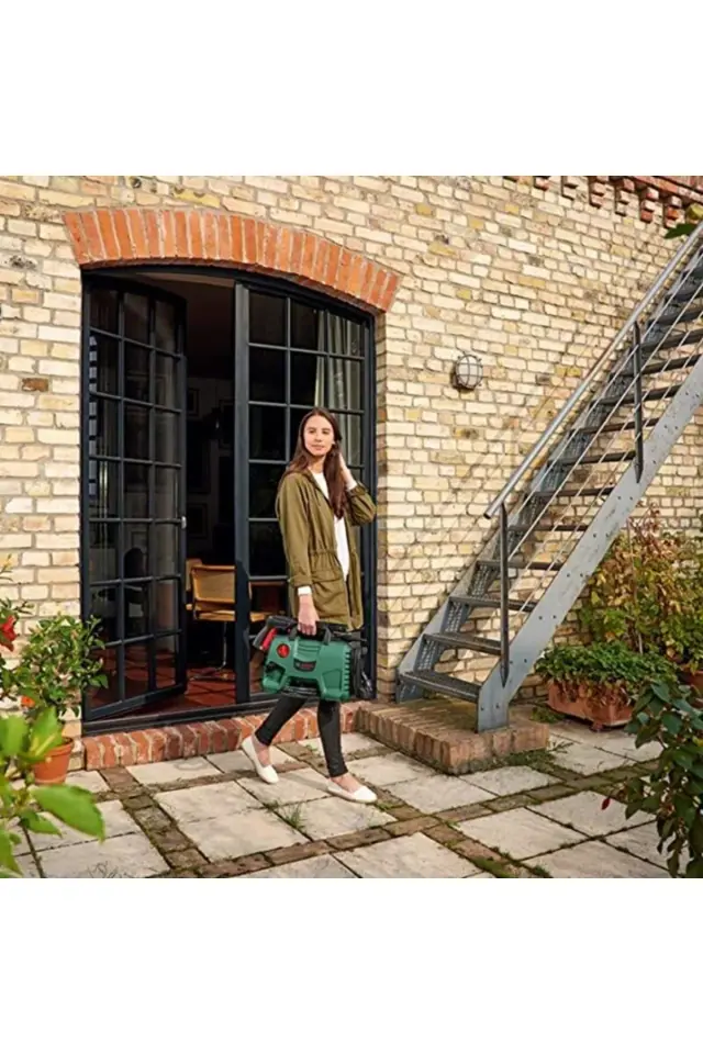 Bosch 110 Bar Tazyikli Yüksek Basınçlı Araba Yıkama Makinesi Araç Yıkama 1300 Watt Oto Yıkama