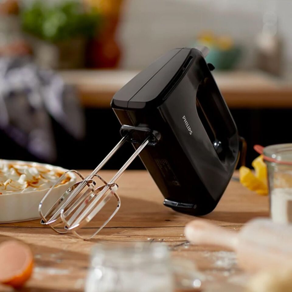 Philips Daily Collection Mikser, 300W, 5 Hız Ayarı ve Turbo, Şerit Çırpıcılar ve Hamur Çengelleri HR3705/10