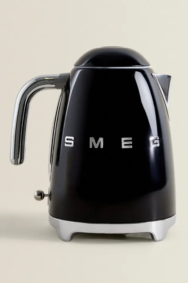 Smeg 50'S Style Retro Su Isıtıcı Kettle Siyah Klf03bleu
