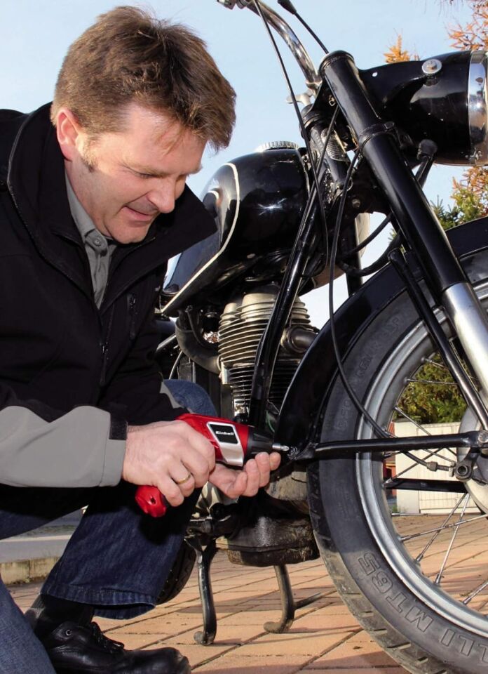 Einhell Şarjlı Vidalama TC-SD 3,6 Li (3,6 V, 1300 mAh, 3 Nm tork, döner sap tasarımı, LED ışık, yumuşak kavrama, şarj durumu göstergesi, 6 uç dahil) - 4513442